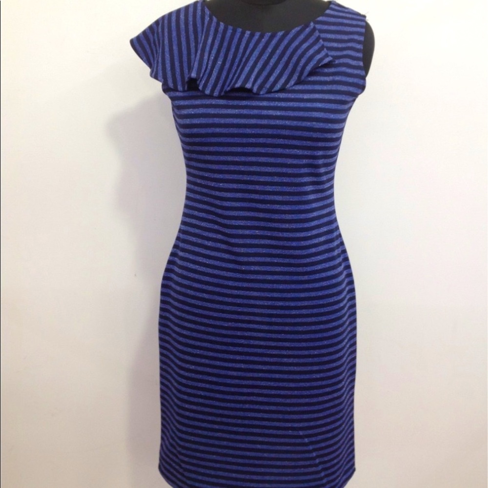 Shimmer dress in blue